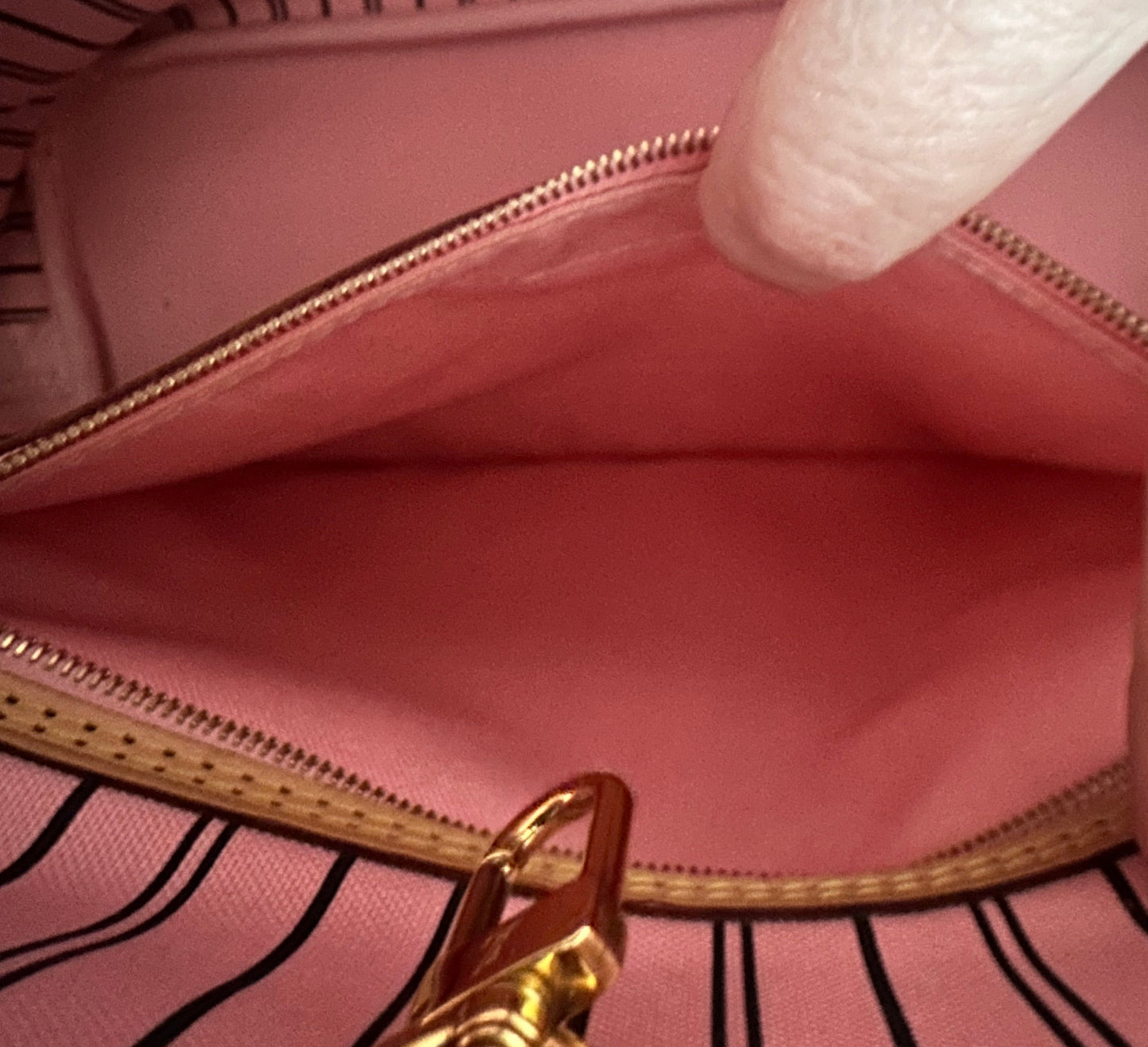 LOUIS VUITTON Monogram Jungle Dots Neo Neverfull MM Sugar Pink Poppy