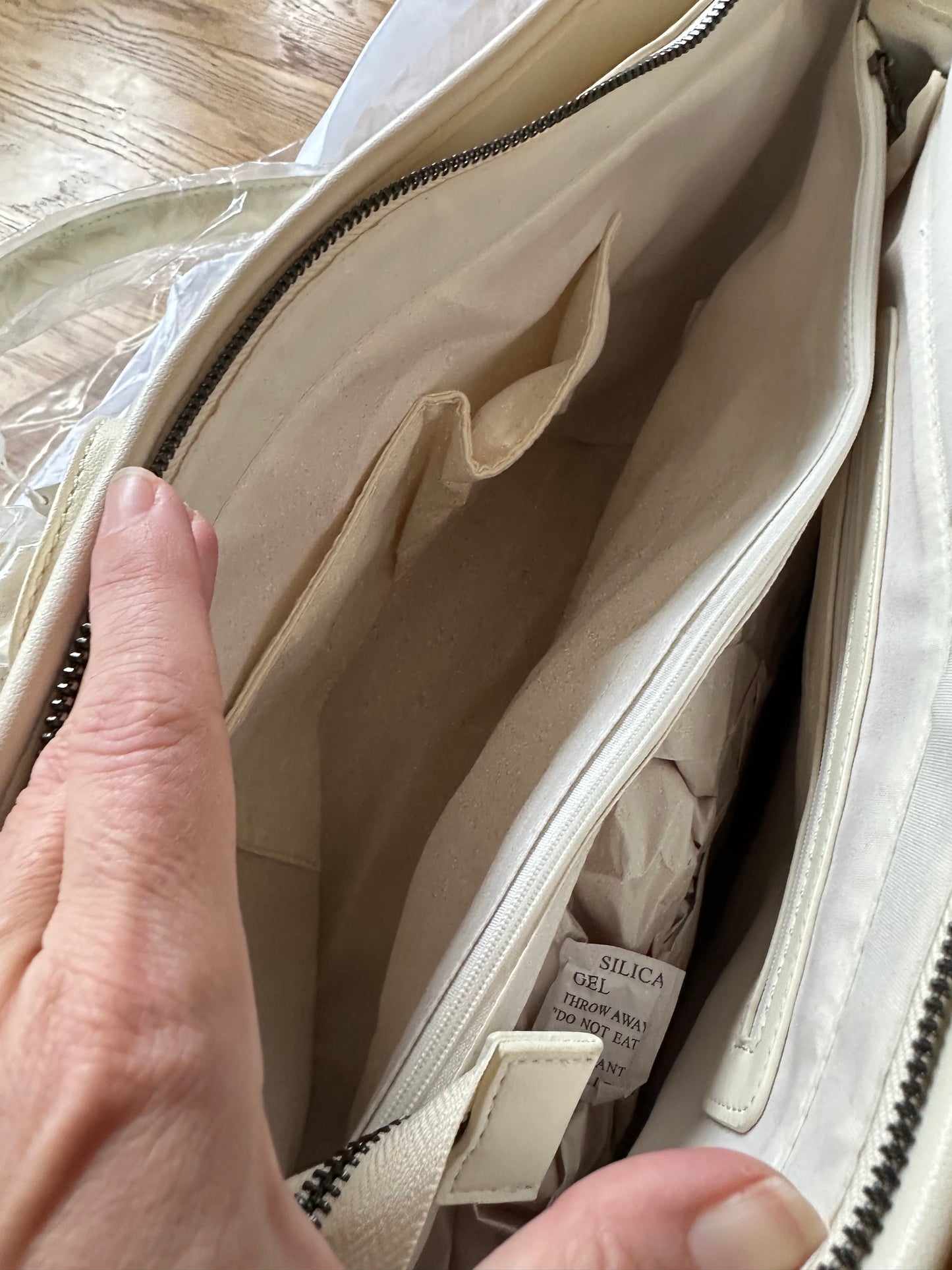 NWT NEW Valentino Orlandi White Vegan Leather Tote w/ Branded Crossbody Strap