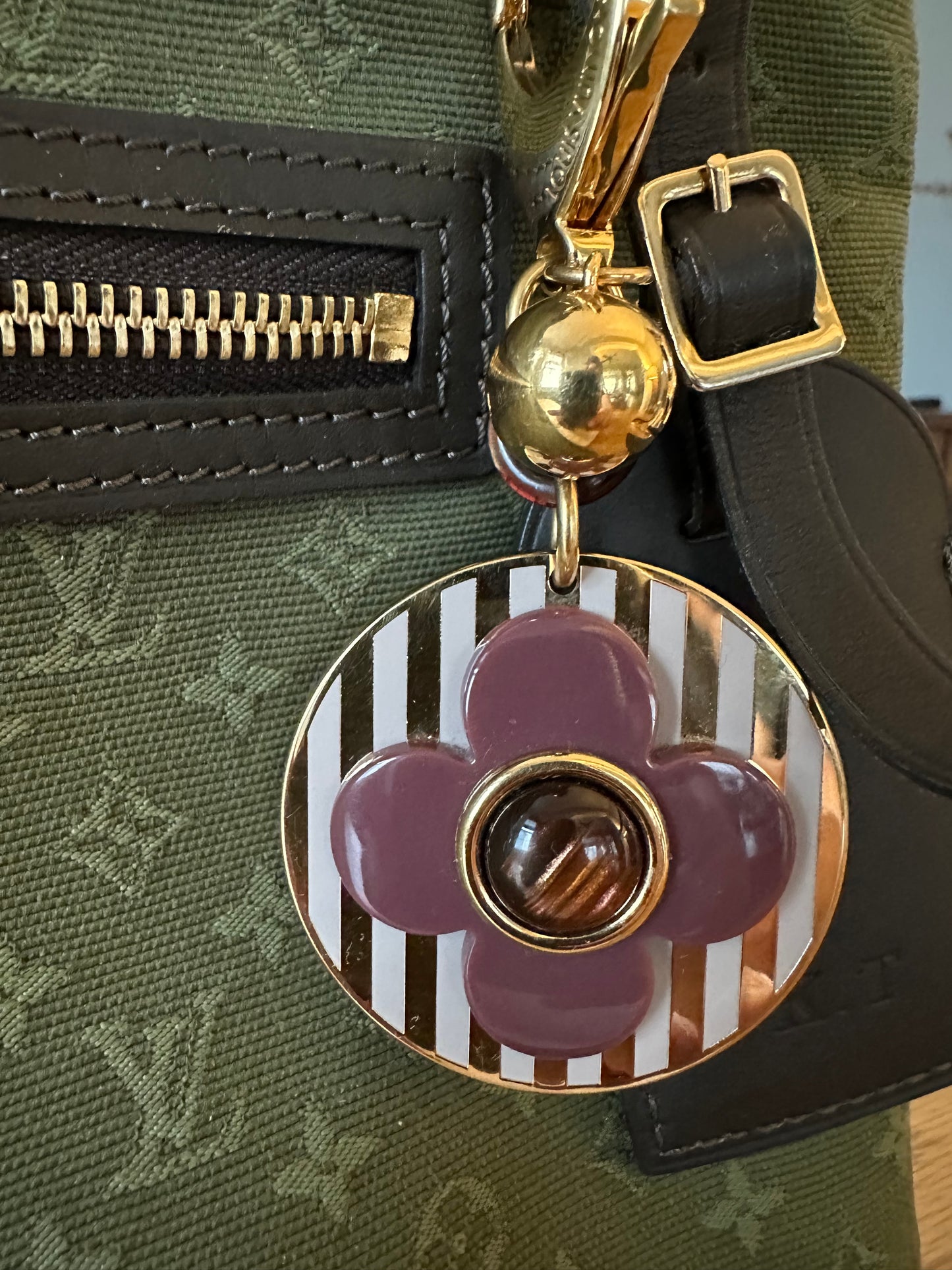 Louis Vuitton Idylle Blossom Bag Charm: in white, gold & plum.