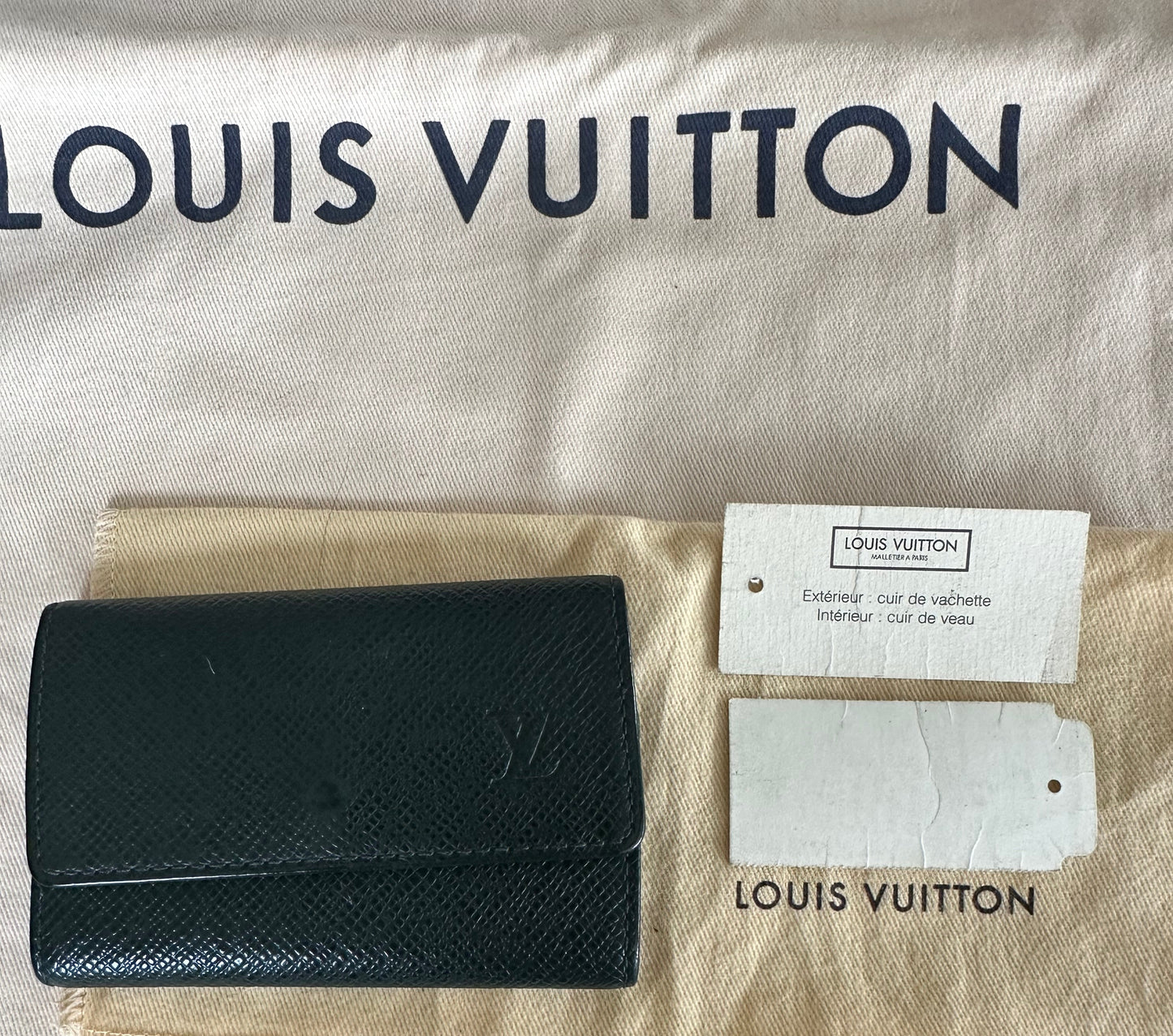 Louis Vuitton Taiga Green Key Case (6) w dusty and original tags