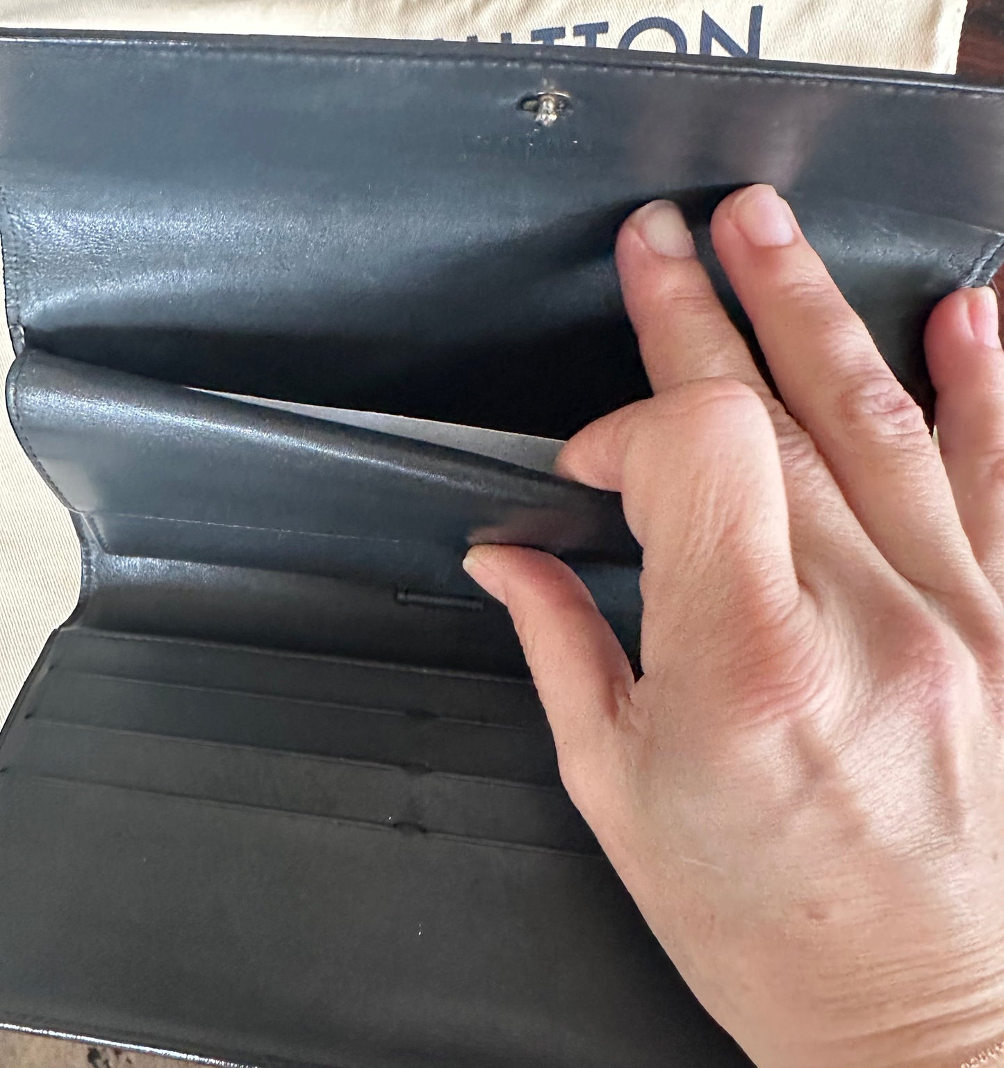 Louis Vuitton MATTE Black Vernis Long International Wallet