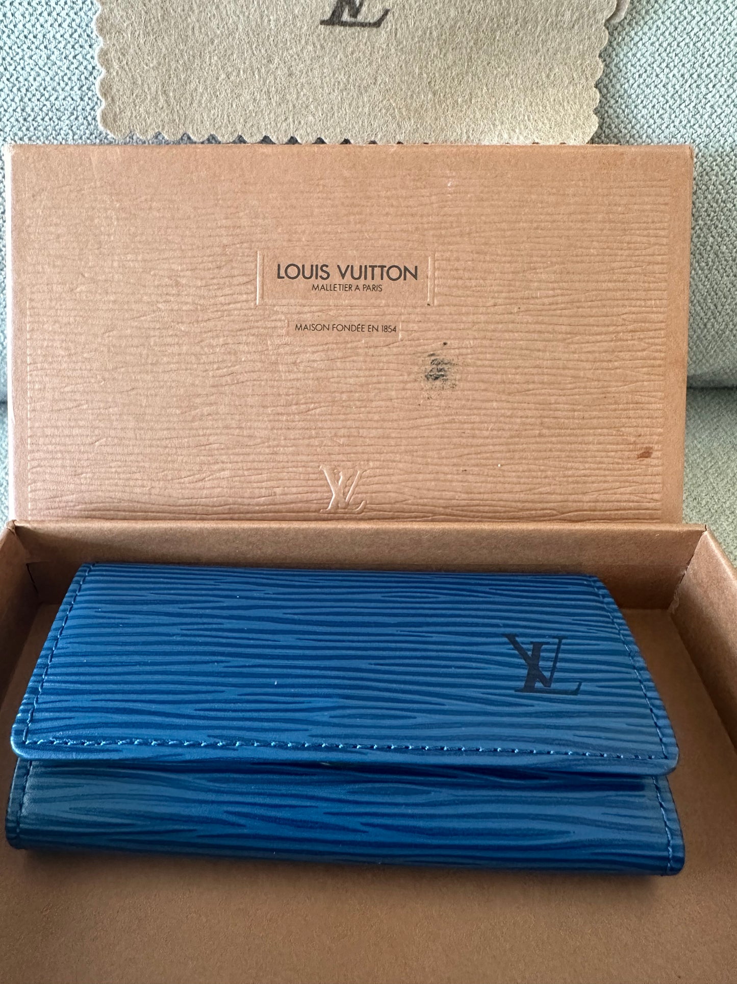 Louis Vuitton Epi Leather 4- Key Case in Toledo Blue