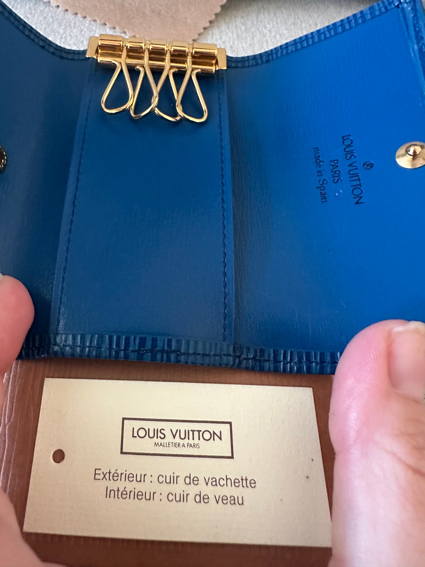 Louis Vuitton Epi Leather 4- Key Case in Toledo Blue