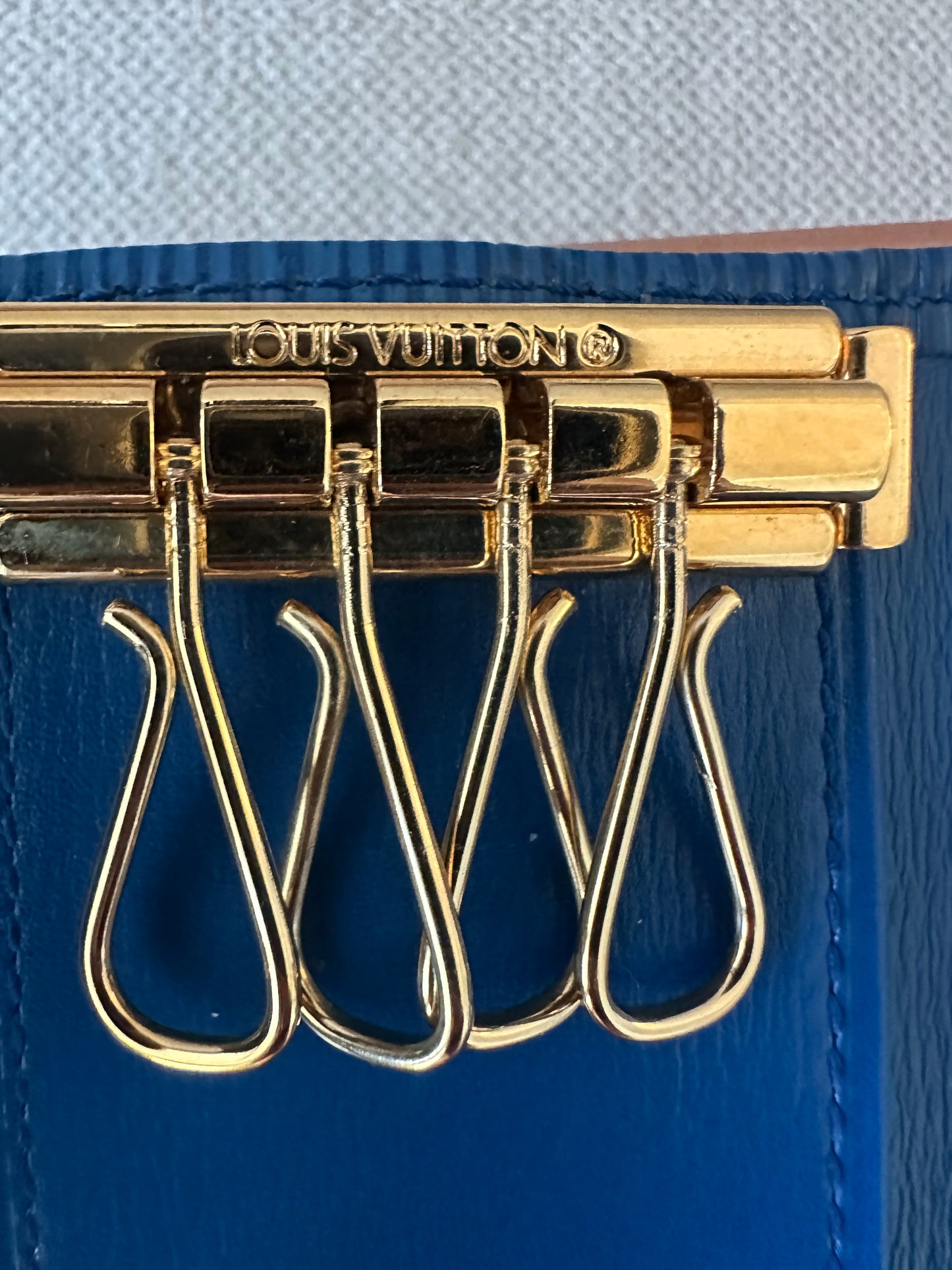 Louis Vuitton Epi Leather 4- Key Case in Toledo Blue