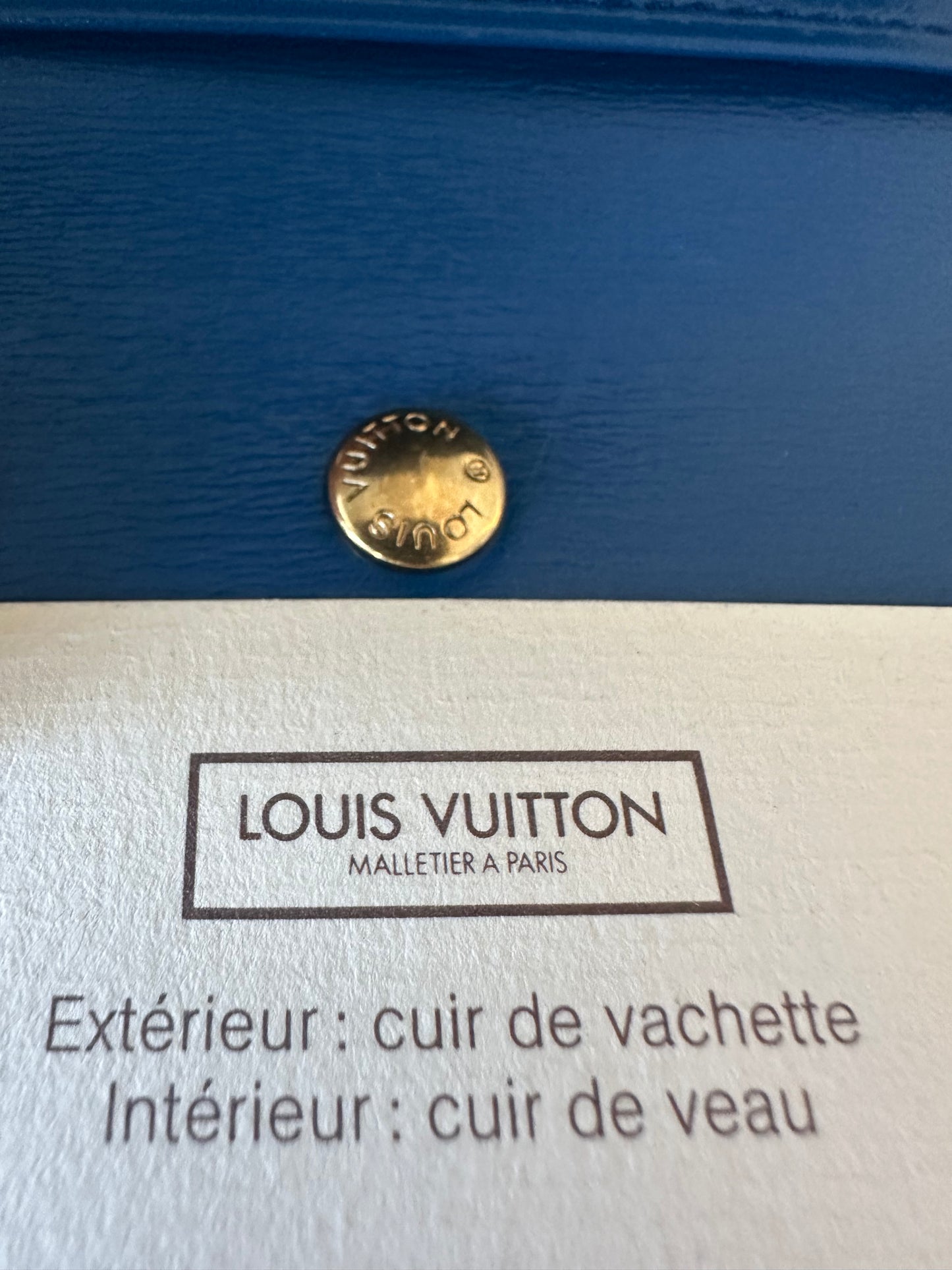 Louis Vuitton Epi Leather 4- Key Case in Toledo Blue