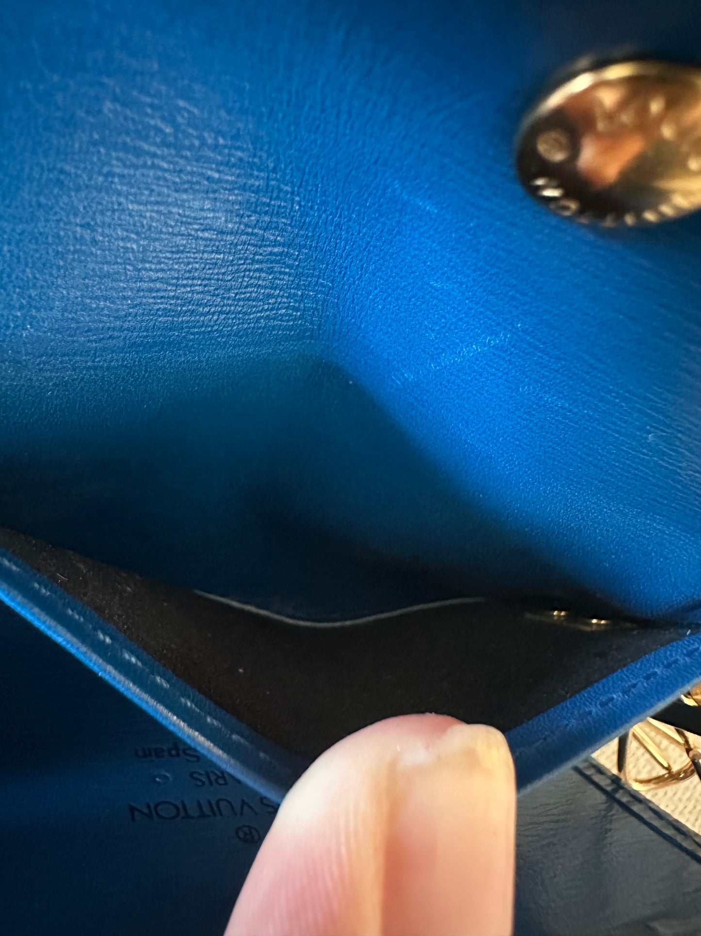 Louis Vuitton Epi Leather 4- Key Case in Toledo Blue