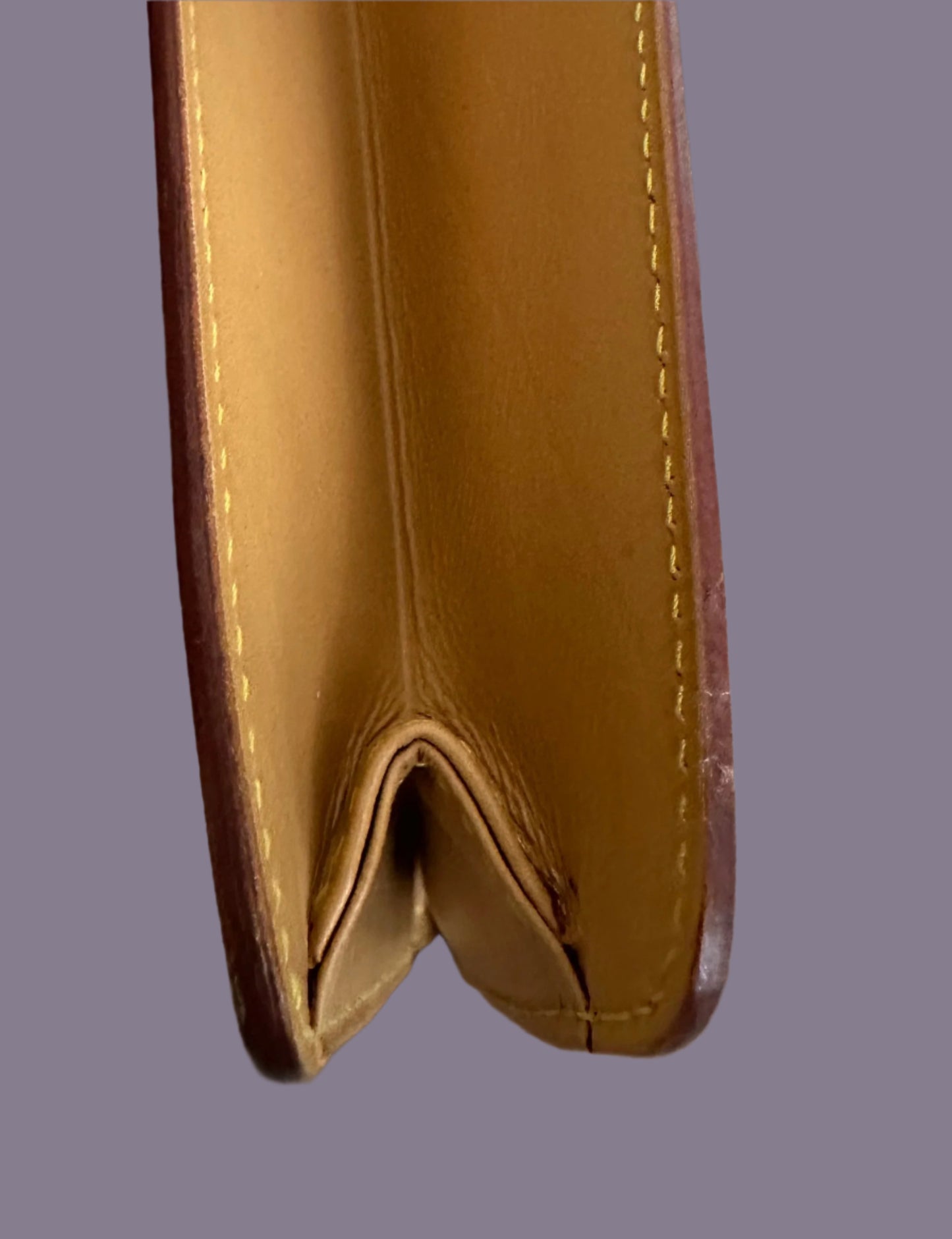 VINTAGE! Louis Vuitton Clutch - Montaigne 27 in Epi Leather - Caramel Winnipeg Beige