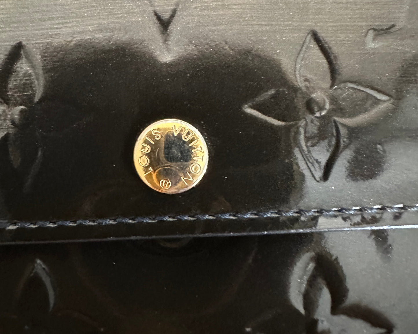Louis Vuitton Long Sara Wallet in SHINY Black Vernis Patent Leather