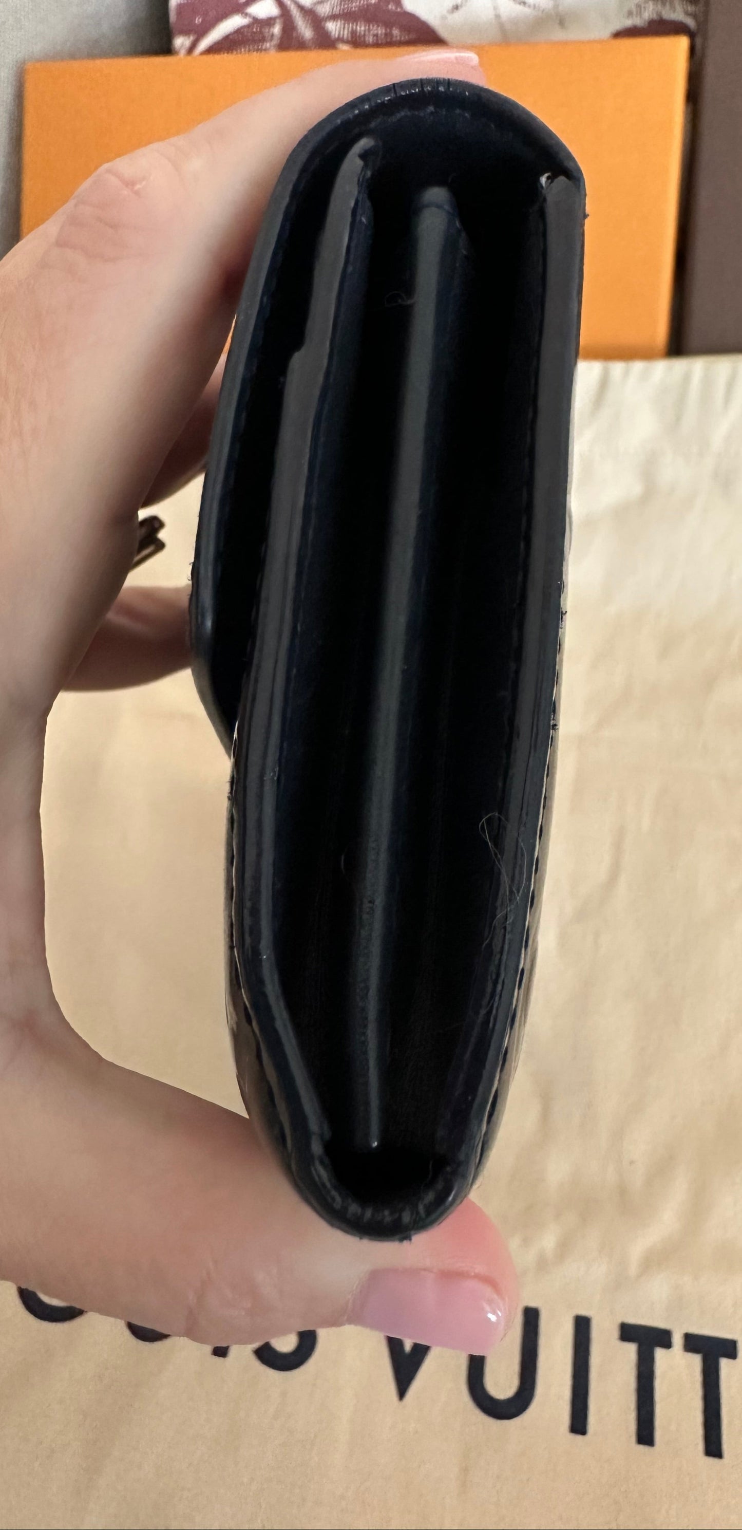 Louis Vuitton Long Sara Wallet in SHINY Black Vernis Patent Leather