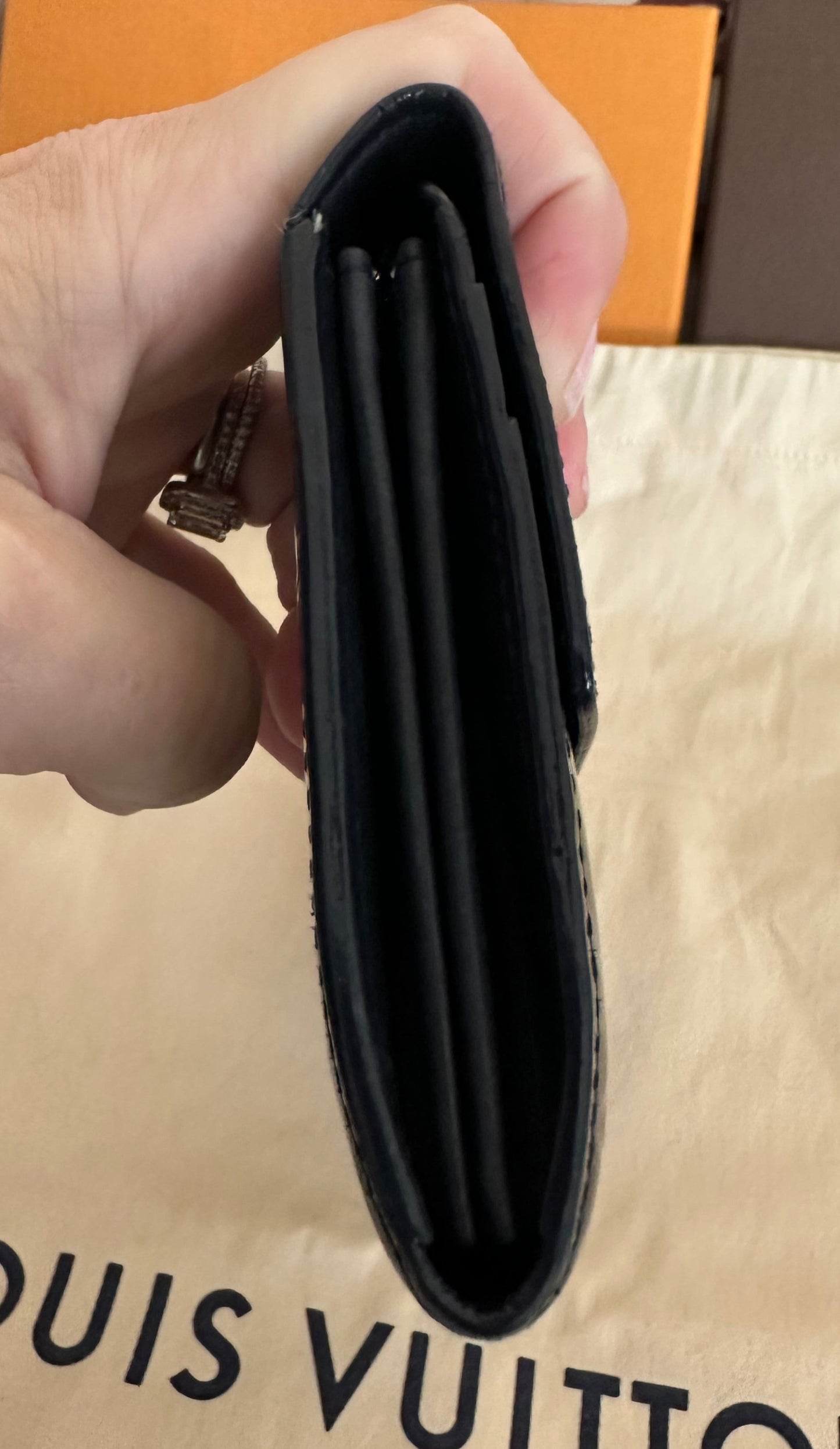 Louis Vuitton Long Sara Wallet in SHINY Black Vernis Patent Leather
