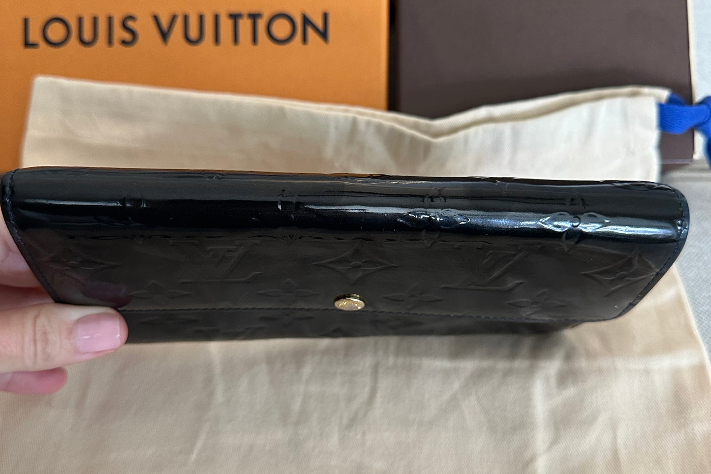 Louis Vuitton Long Sara Wallet in SHINY Black Vernis Patent Leather