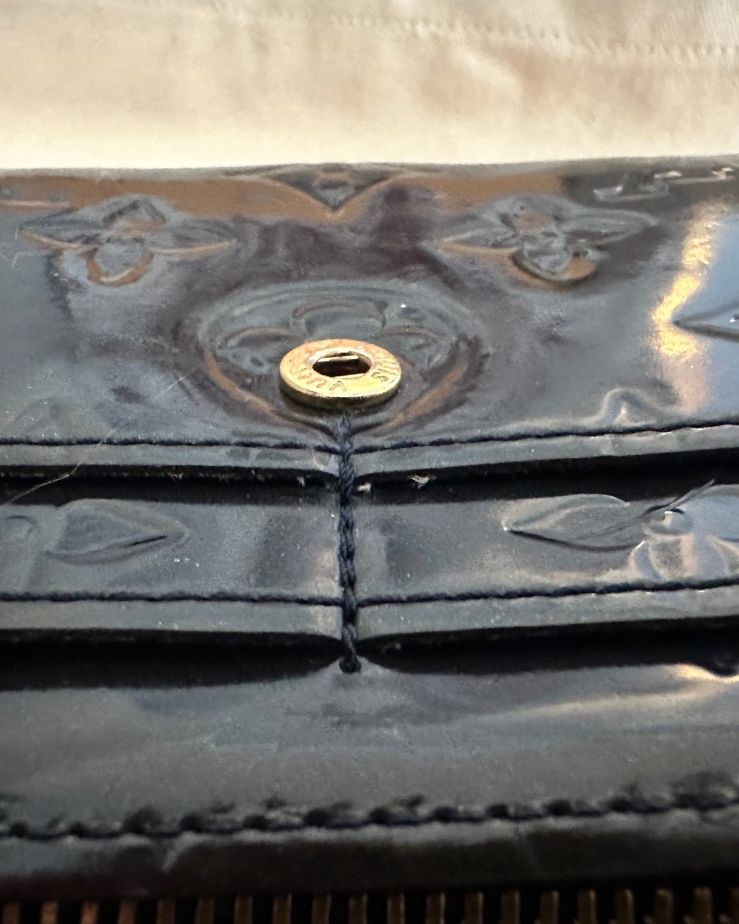 Louis Vuitton Long Sara Wallet in SHINY Black Vernis Patent Leather