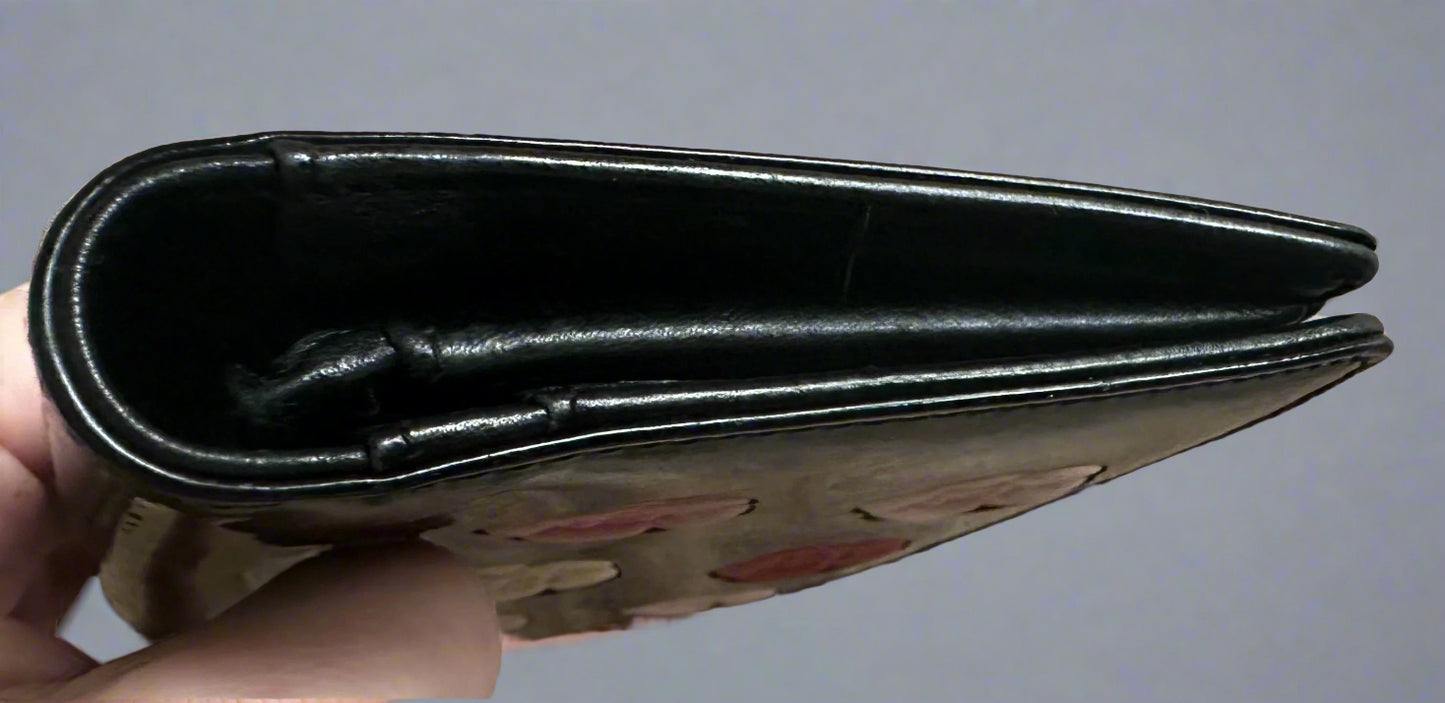 CHANEL Wallet in Patent Black Leather Camilla pink, fushia, & cream puffy flowers
