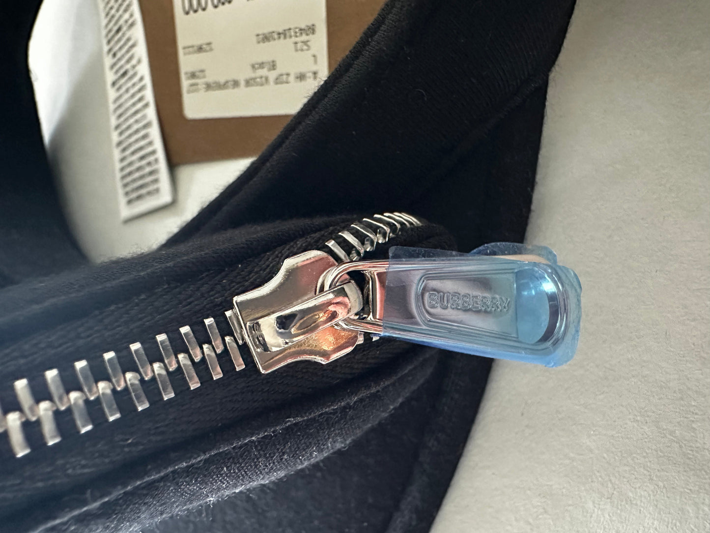Burberry Two-in-One Visor with removable zipper pouch! New with Tags