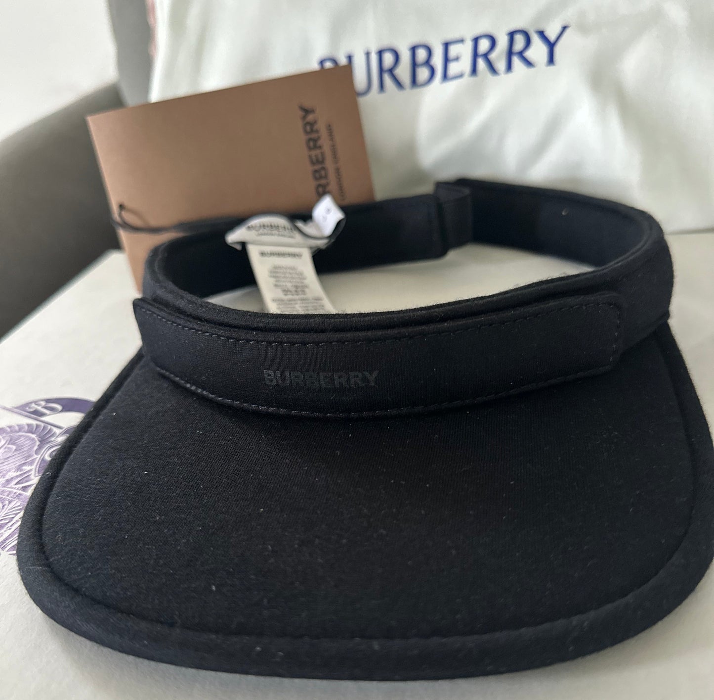 Burberry Two-in-One Visor with removable zipper pouch! New with Tags