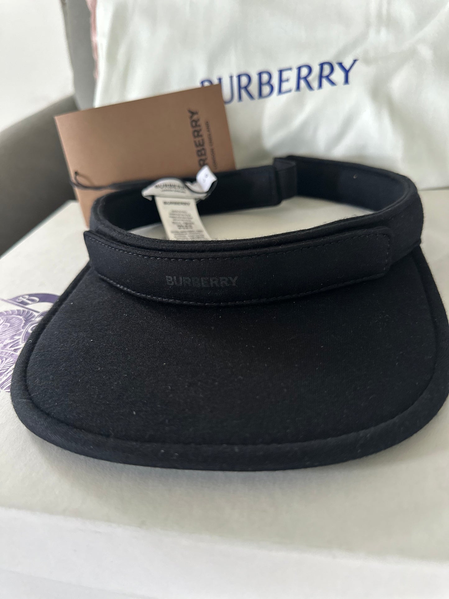 Burberry Two-in-One Visor with removable zipper pouch! New with Tags