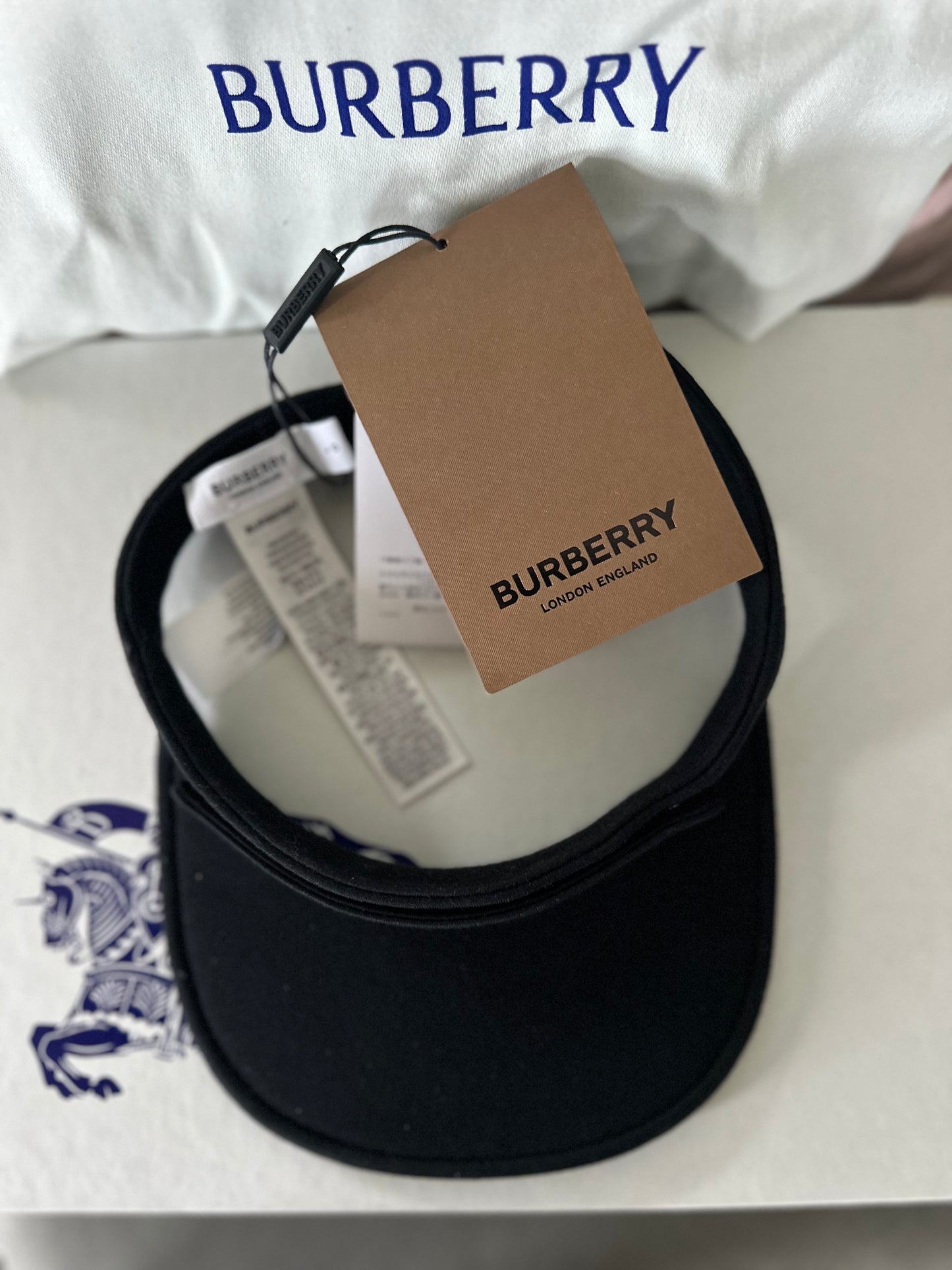 Burberry Two-in-One Visor with removable zipper pouch! New with Tags