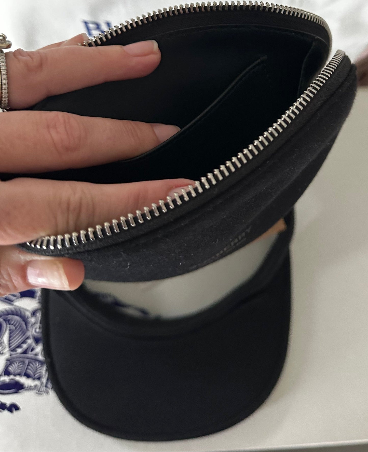 Burberry Two-in-One Visor with removable zipper pouch! New with Tags
