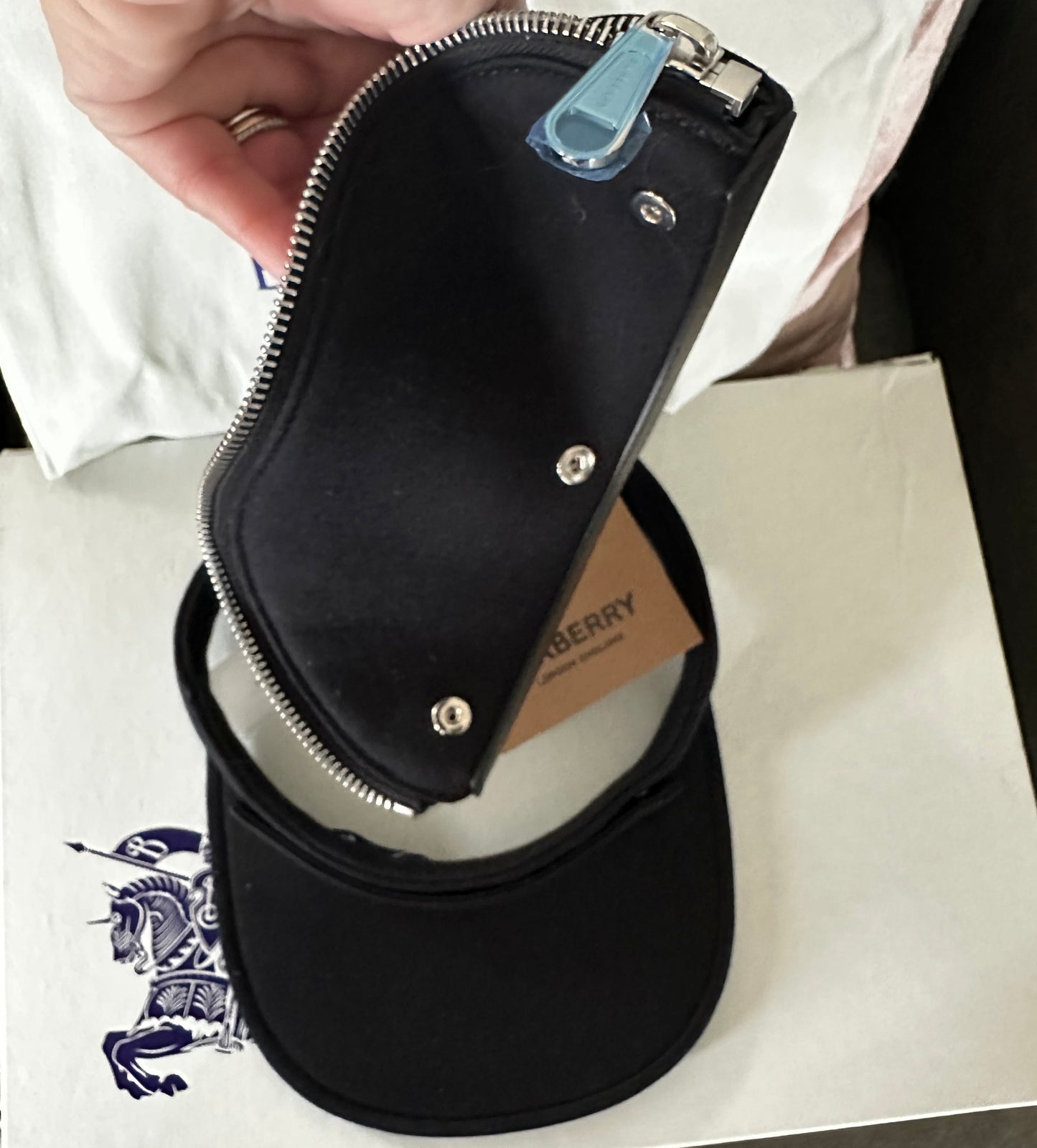 Burberry Two-in-One Visor with removable zipper pouch! New with Tags