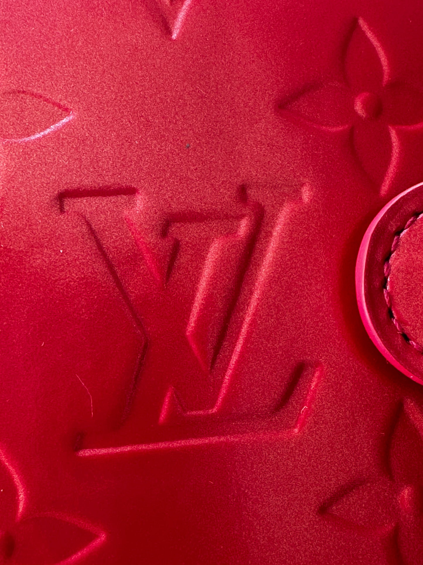 Louis Vuitton Vernis Card Holder in Watermelon/Pommes D'Amour