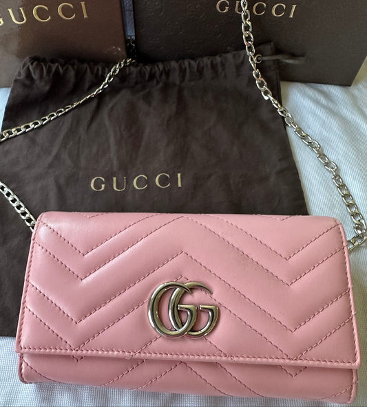 Gucci GG Marmont Wallet / Clutch in Ballerina Pink Puffy Leather