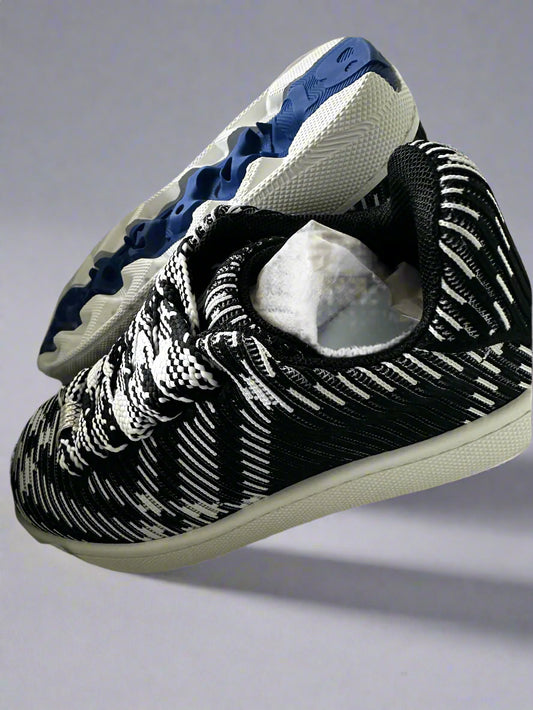 Burberry !New with Tags! Black and White Novocheck Sneakers sz 37.5