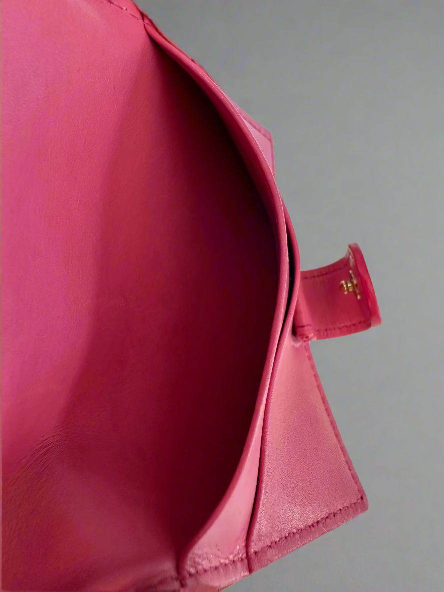 Louis Vuitton Vernis Card Holder in Watermelon/Pommes D'Amour