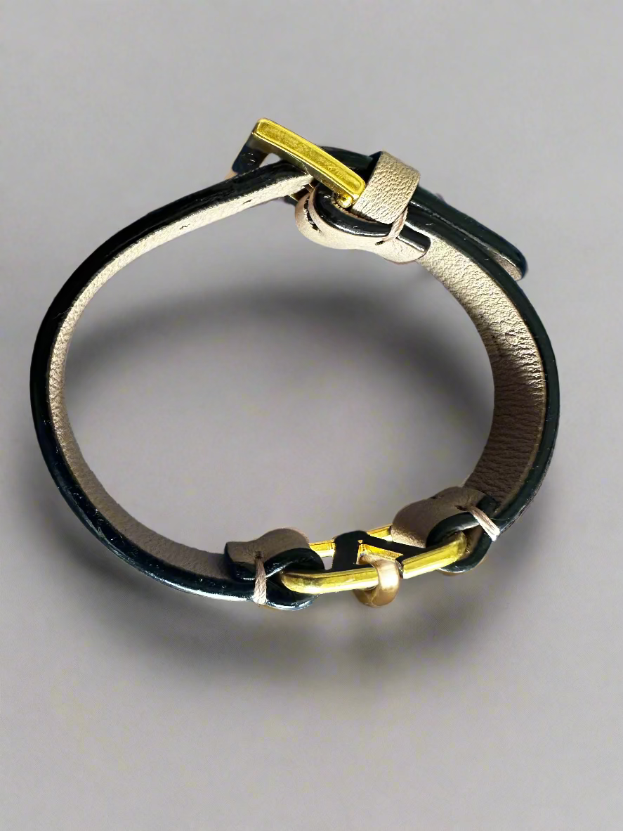 Valentino Garavani V-Logo Pink Leather Bracelet